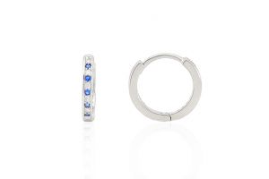 Ezüst fülbevaló keskeny bepattintós karika sötétkék fehér kövekkel 9mm ródiumbevonatos - 