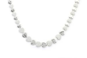 Ezüst nyaklánc préselt szív alakú szemekből - 