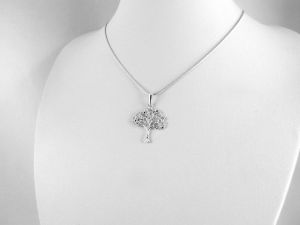 Díszes fa ezüst medál - 